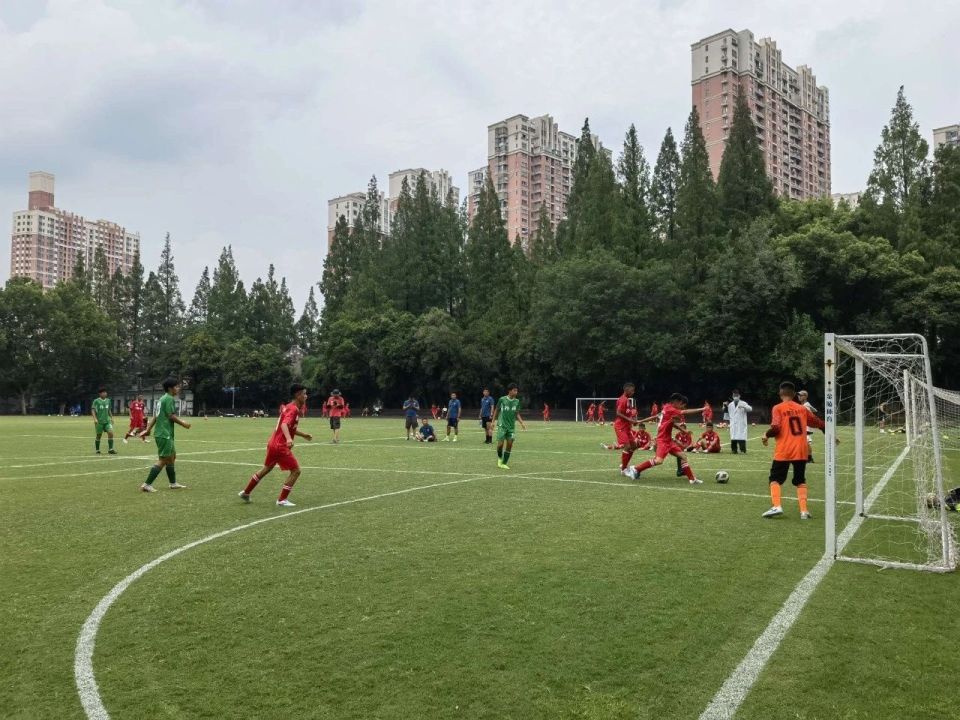 山万水, 应中